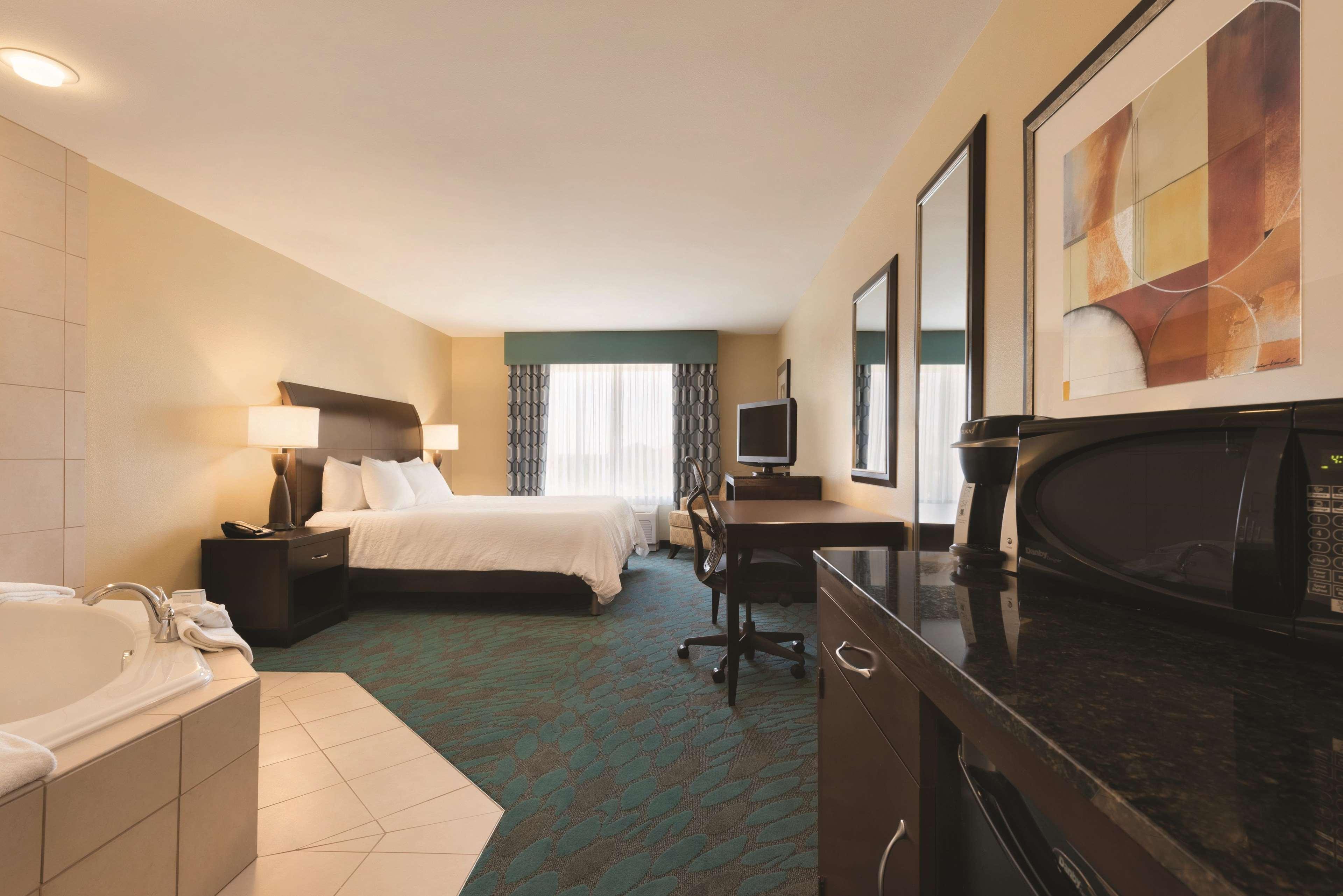 Hilton Garden Inn Fargo Zewnętrze zdjęcie