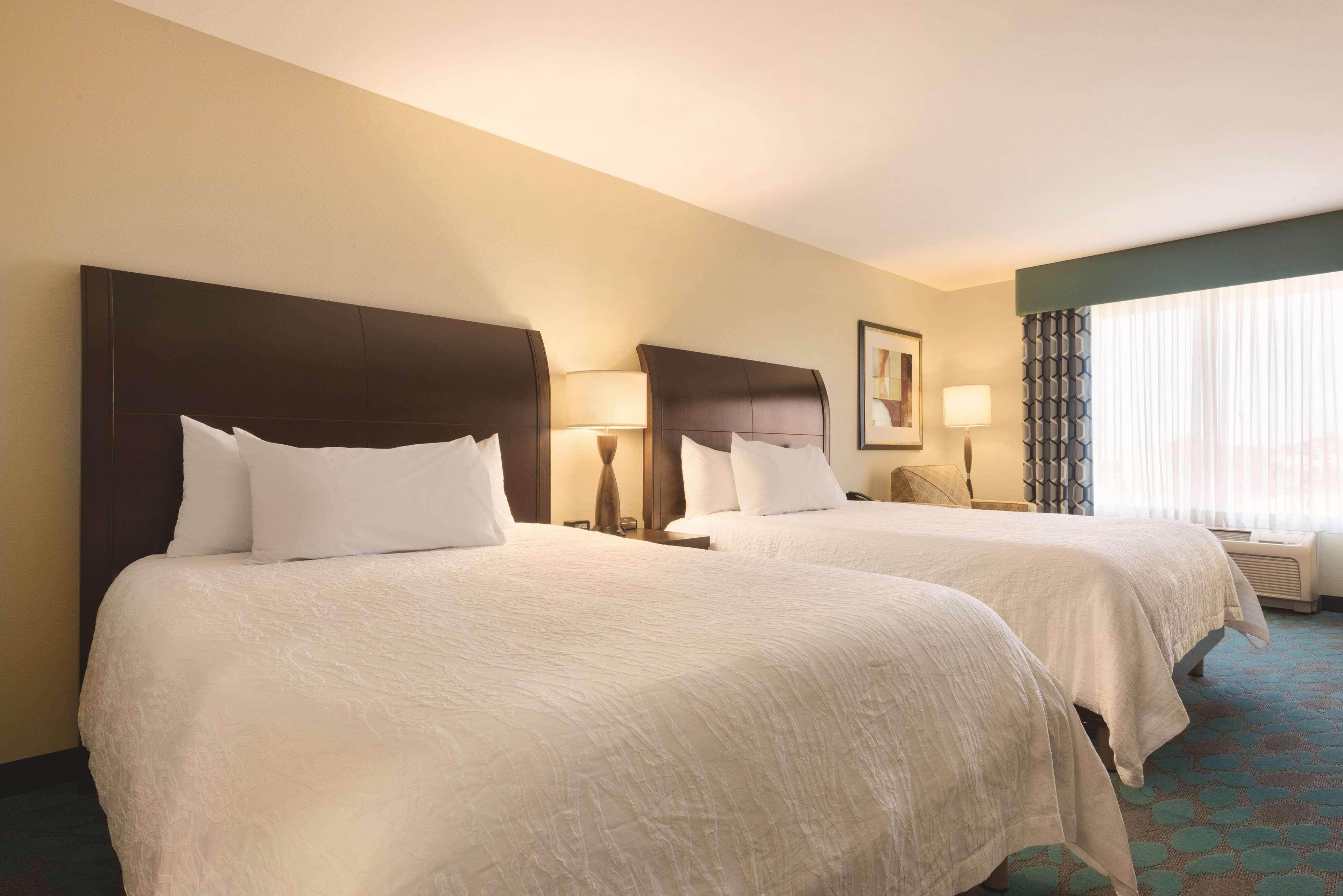 Hilton Garden Inn Fargo Zewnętrze zdjęcie