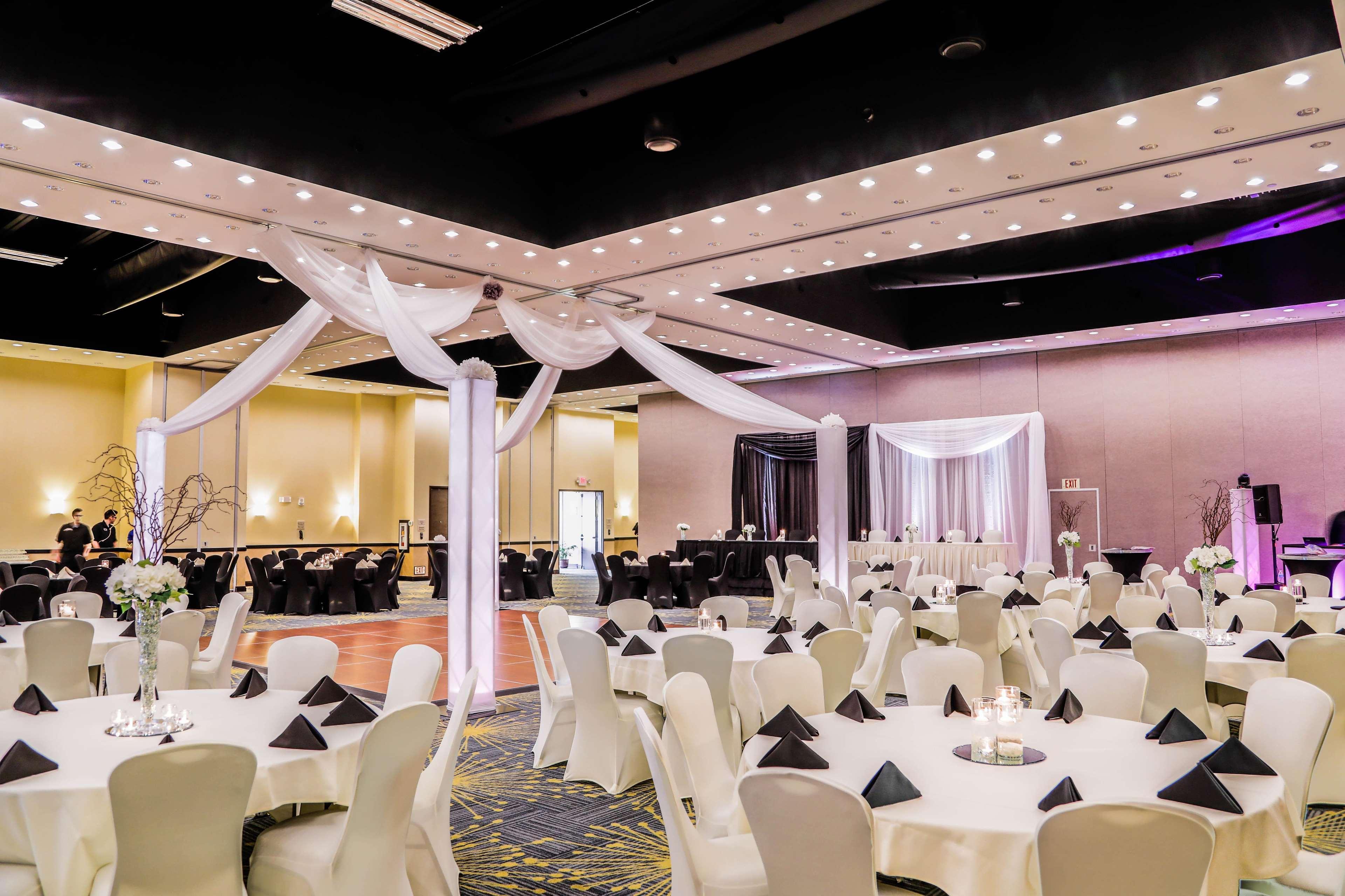 Hilton Garden Inn Fargo Zewnętrze zdjęcie