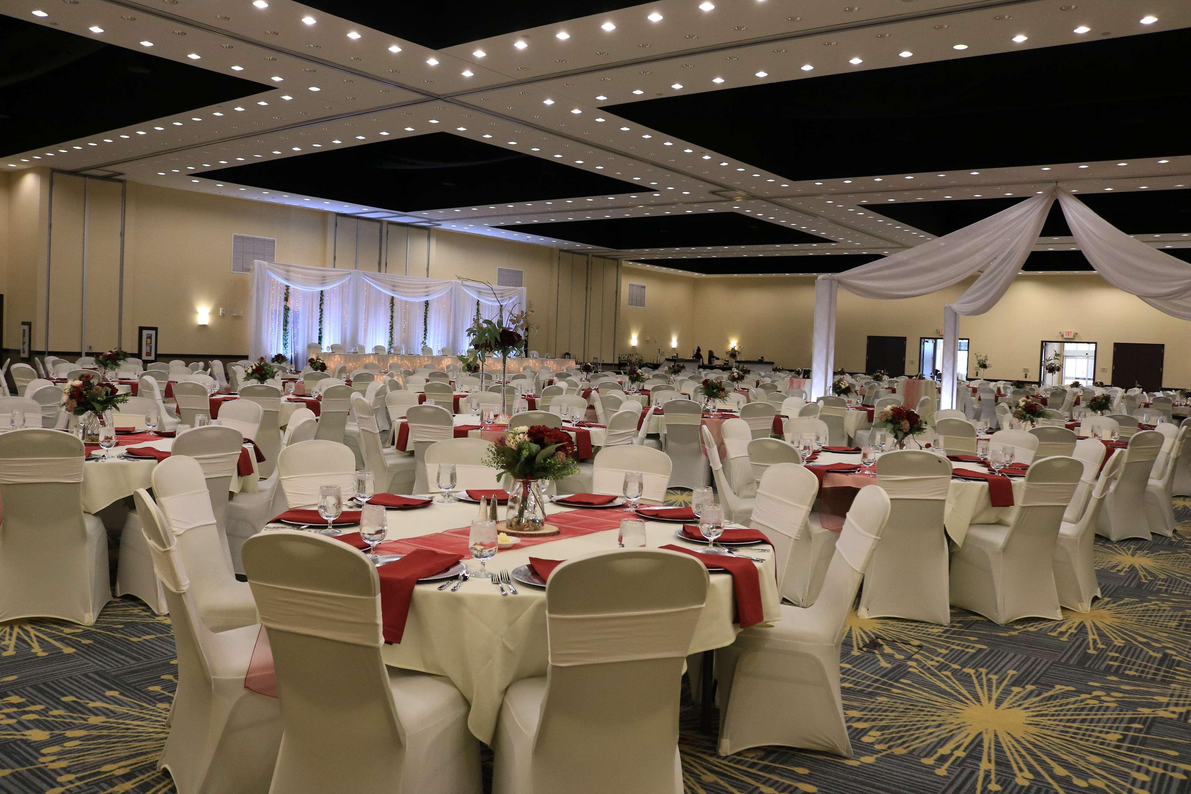 Hilton Garden Inn Fargo Zewnętrze zdjęcie