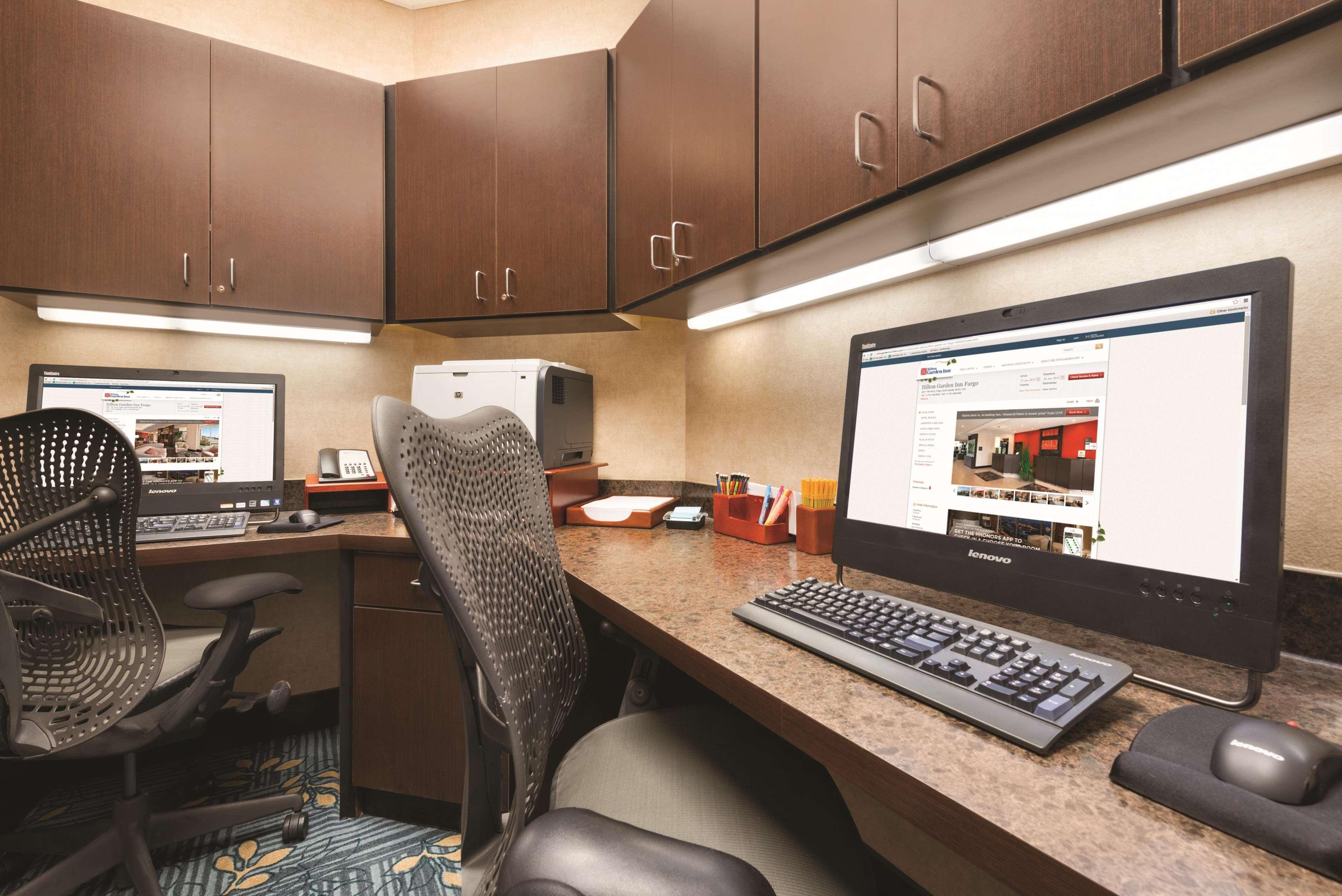 Hilton Garden Inn Fargo Zewnętrze zdjęcie
